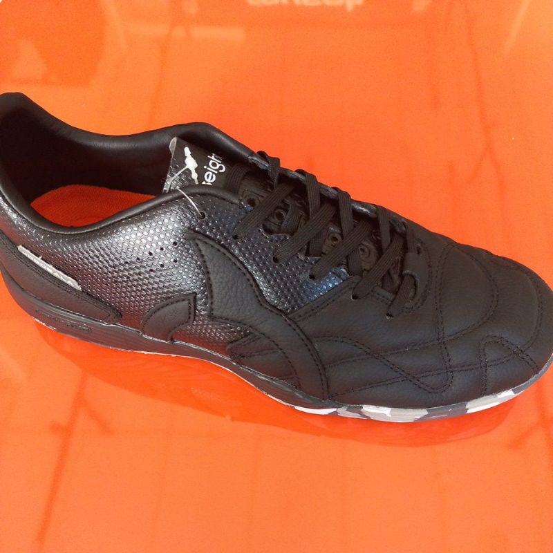 Sepatu Futsal Ortuseight Jogosala Revolt Black/Camo
