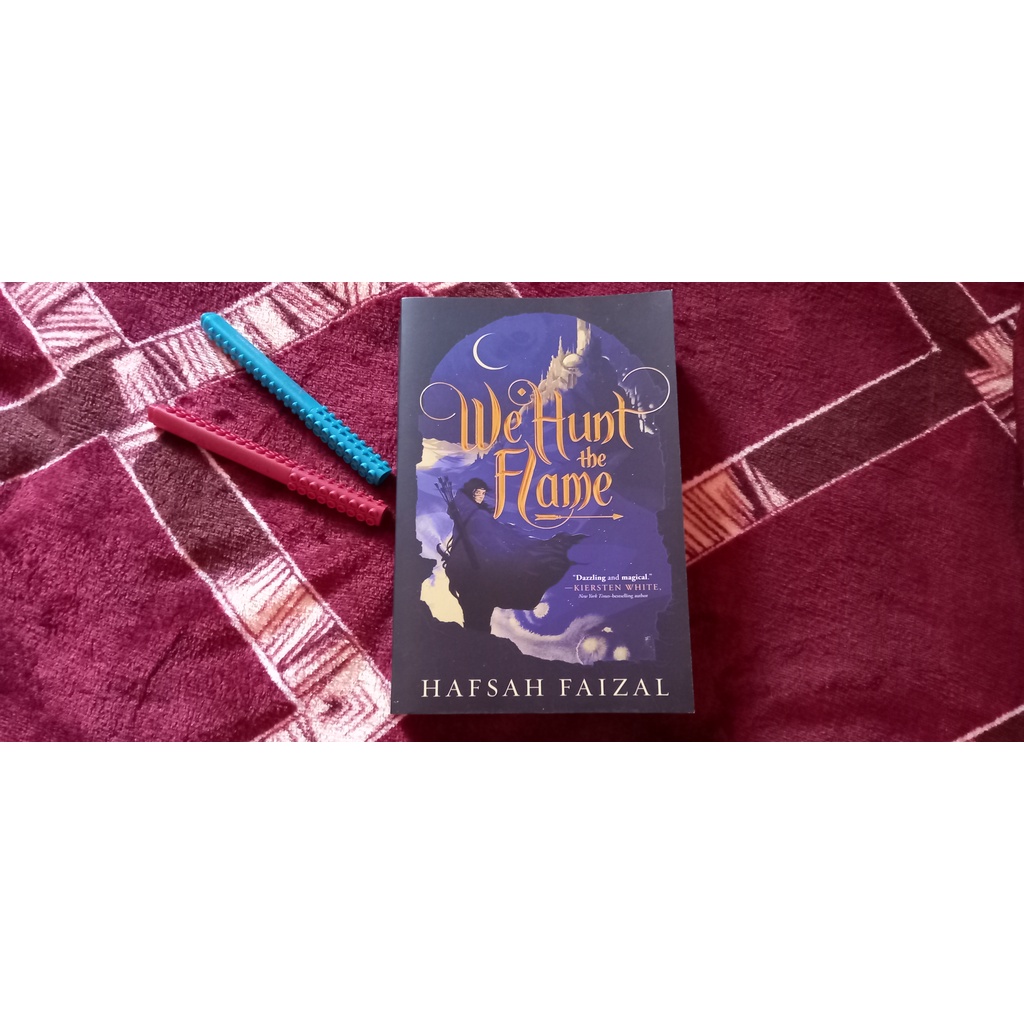 WE HUNT THE FLAME PAPERBACK US (PRELOVED)