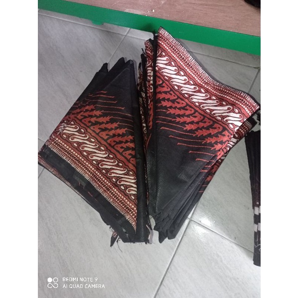 udeng/iket kepala segitiga motif Parang coklat