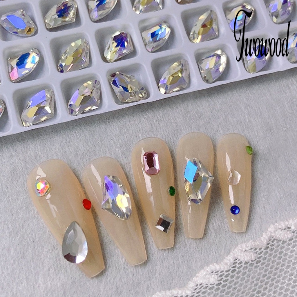 10 Pcs Berlian Imitasi Glittery 3D Warna Campur Untuk Dekorasi Nail Art