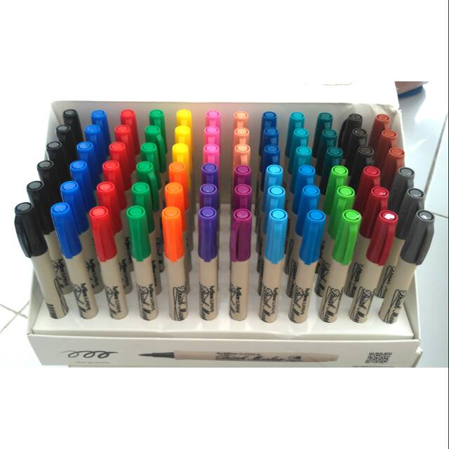 

Brush Marker Supreme Artline Set