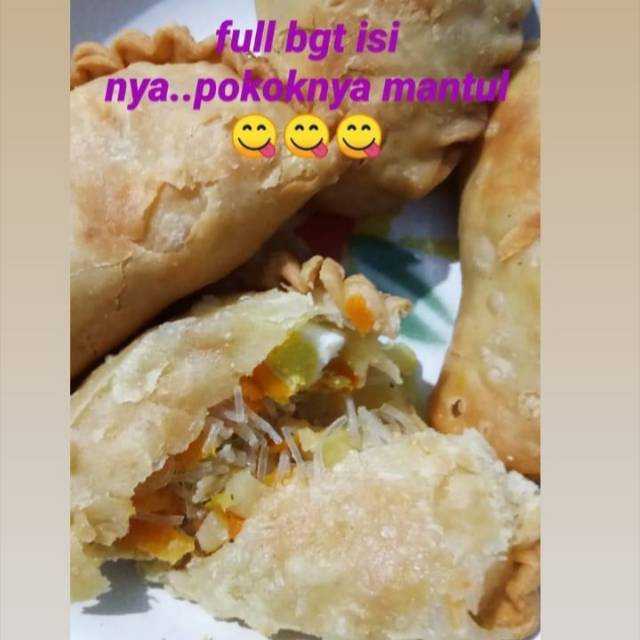 

Pastel sayur, bihun, telur