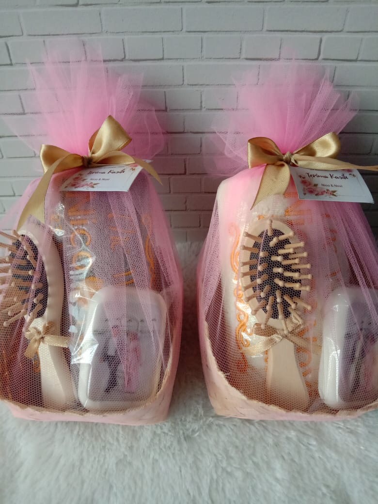 Hampers Handuk Bordir Dan Sabun Sisir Mitoni / Tasyakuran / Siraman