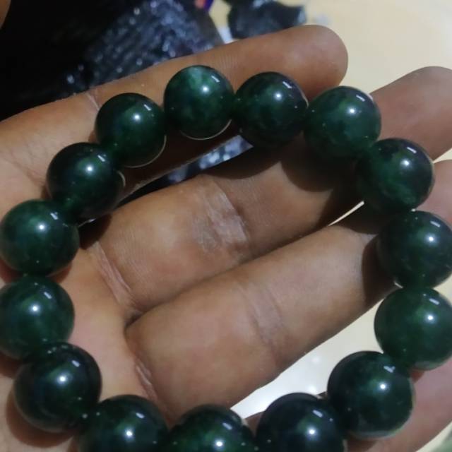 Gelang black jade