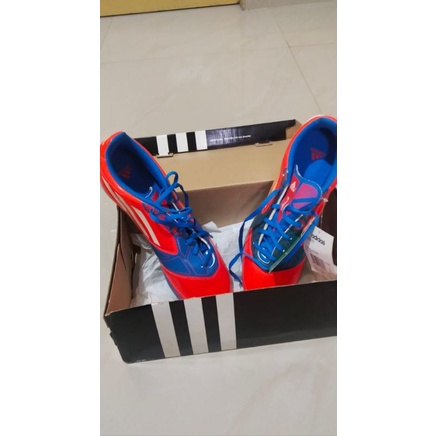 Sepatu bola ADIDAS F5 TRX