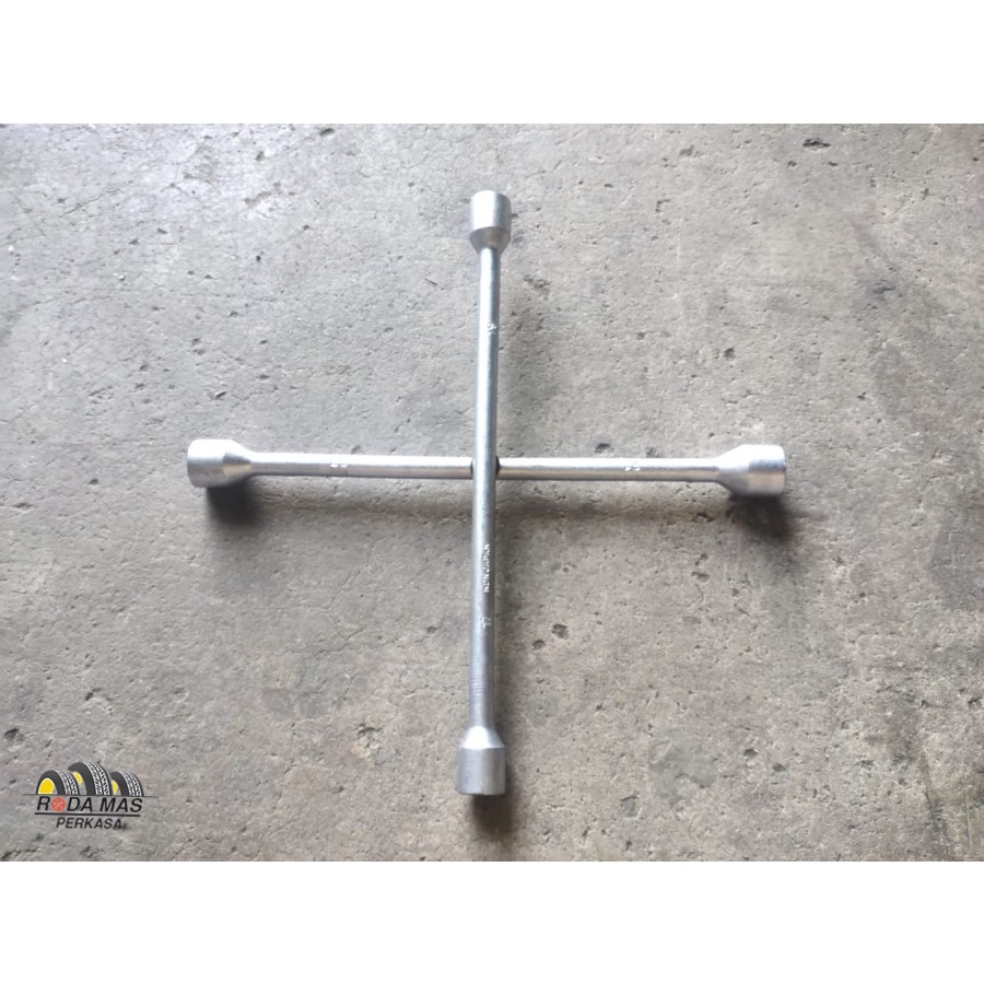 Kunci Roda Mobil Palang Ban Mobil 4 Way Lug Wrench Cross 17-19-21-23mm RMP
