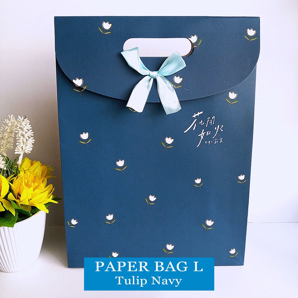 

Paper Bag Motif Cantik / Kantong Hadiah Serbaguna Ukuran L - LEAVES 2