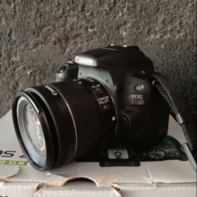 Canon 200d