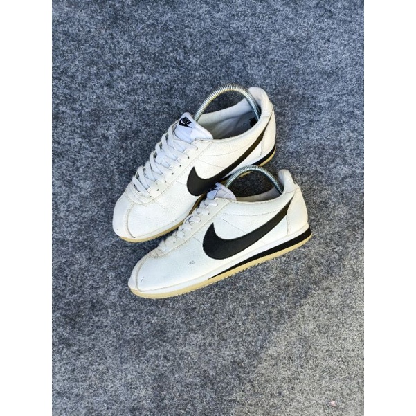 Nike cortez second