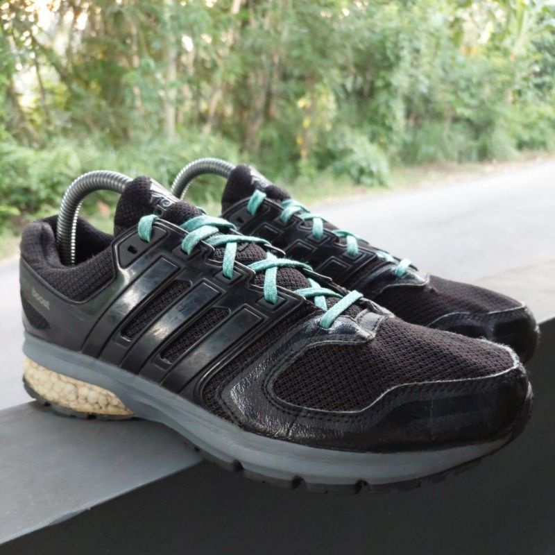 Sepatu Trail Running Adidas Questar Boost Second