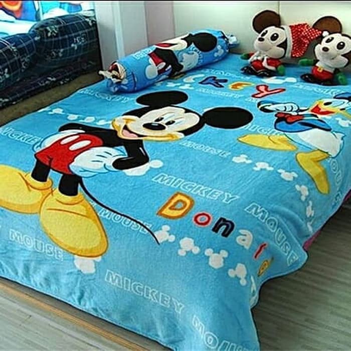 Selimut mickey mouse BM
