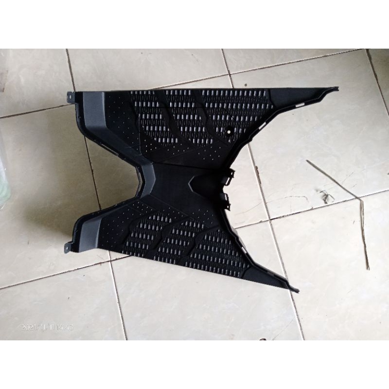 Dek Pijakan Kaki Vario 125/150 led thn 2015 2016 2017