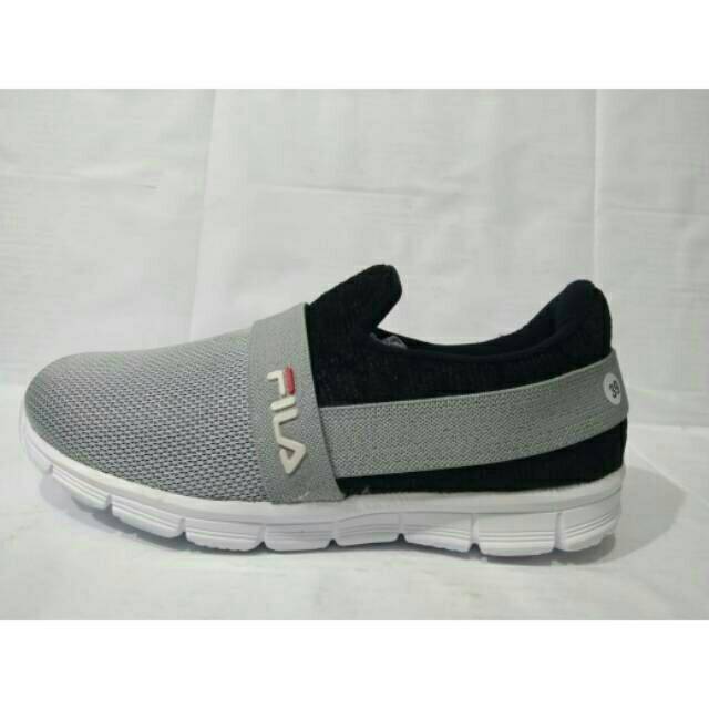 Sepatu Fila slip on, sepatu , sepatu fila santai, sepatu fila murah, sepatu fila cewek, wanita