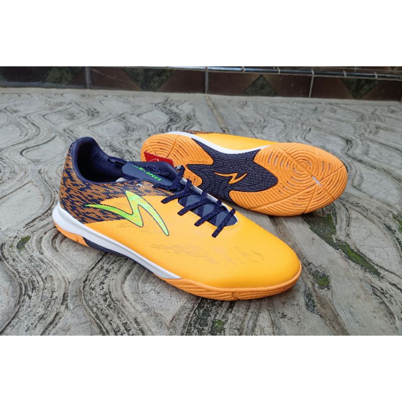 specs sepatu futsal accelerator alpha pro in