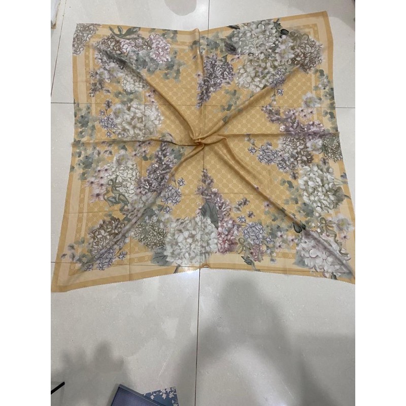 Buttonscarves Hydrangea Preloved