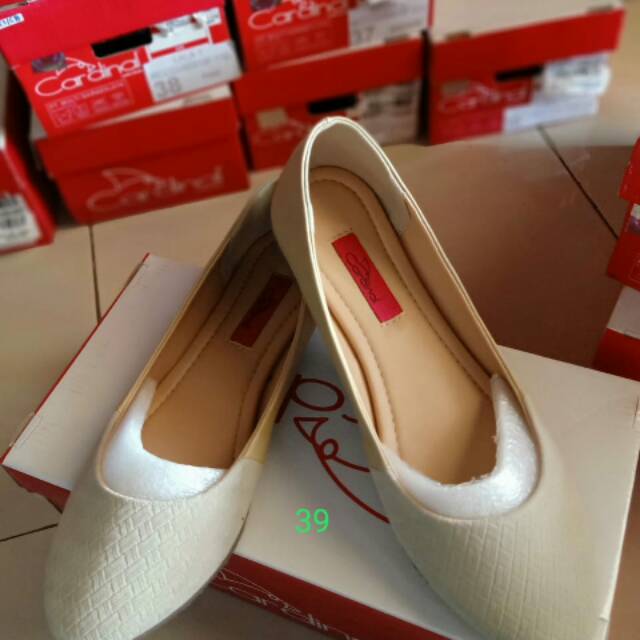 Sepatu Cardinal