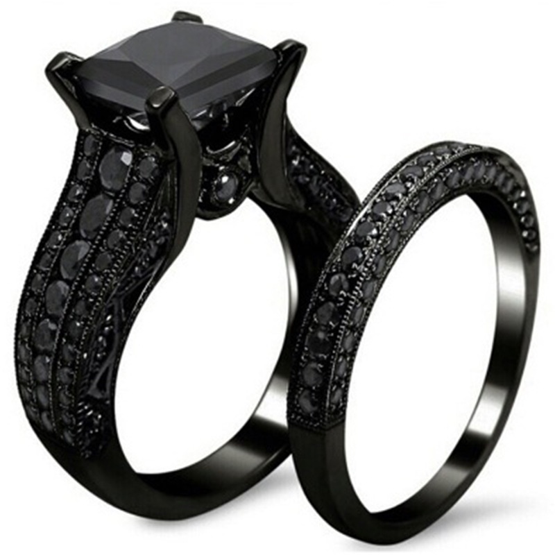 Cincin Pertunangan Bahan Stainless Steel Lapis Emas Hitam Gaya Vintage Untuk Pria Dan Wanita
