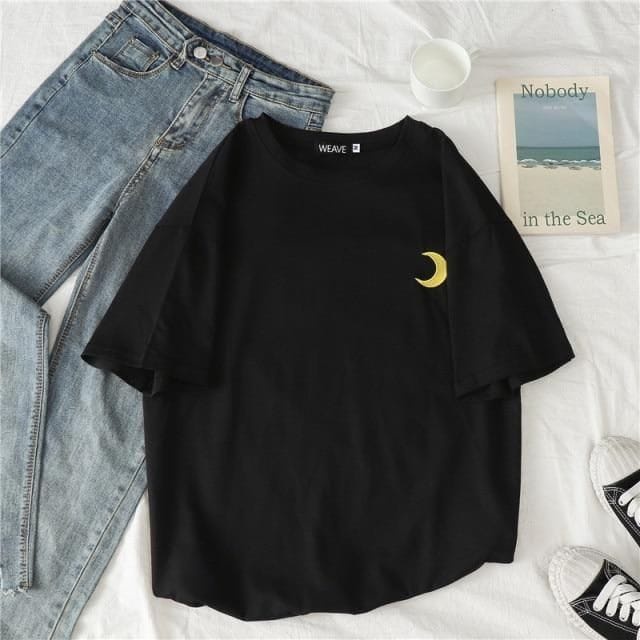 MYSTIQUE.ID-BAJU KAOS BULAN T-SHIRT LUCU DAN AESTHETIC