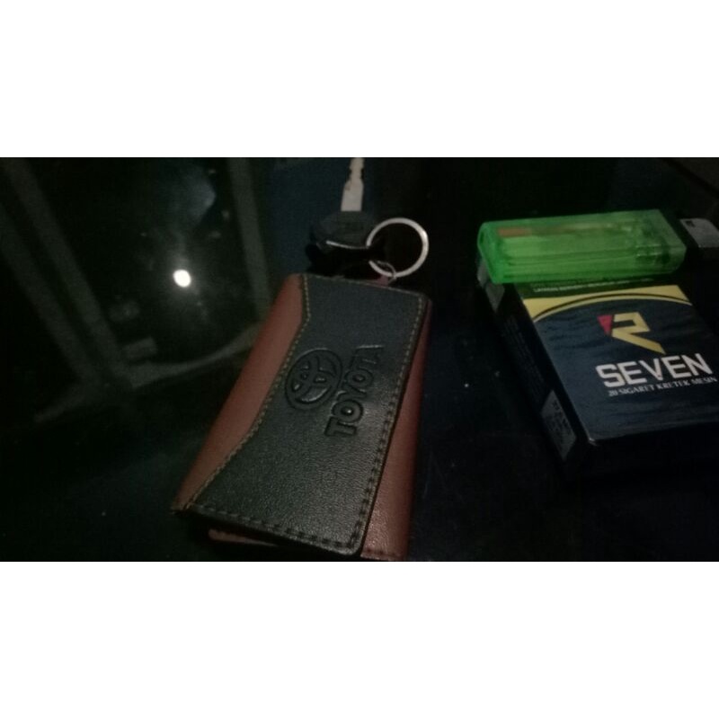 gantungan kunci R SEVEN