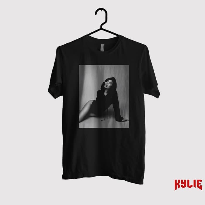 Kaos Kylie Jenner - Smoke