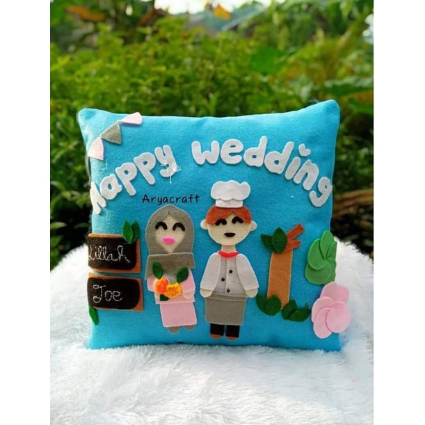 BANTAL CUSTOM NAMA/ BANTAL WEDDING/ KADO PERNIKAHAN/KADO ULANG TAHUN