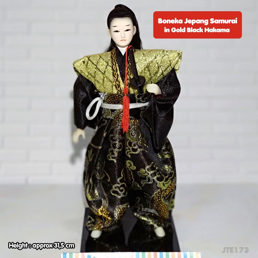 Boneka Jepang Samurai Gold Black Hakama Sedang