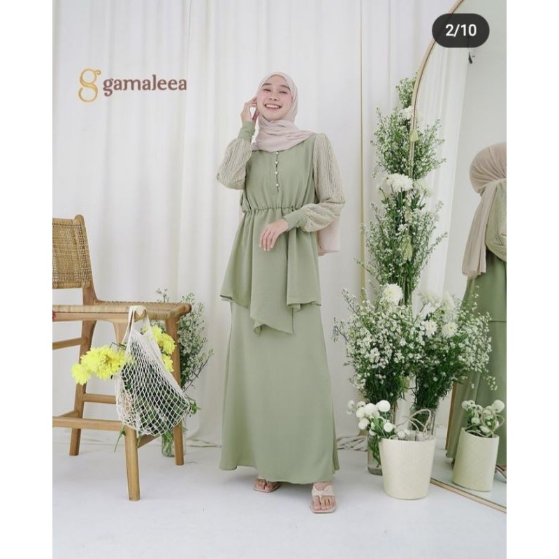 Sophia Set by Gamaleea