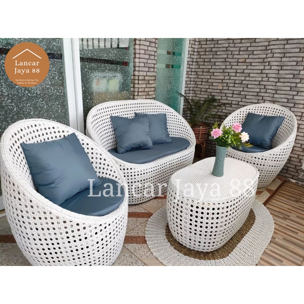 Set Sofa Gentong Rotan Sintetis