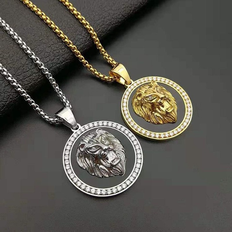 Kalung Liontin Kepala Singa Bahan Stainless Steel Lapis Emas Aksen Berlian Gaya Hip Hop Untuk Pria