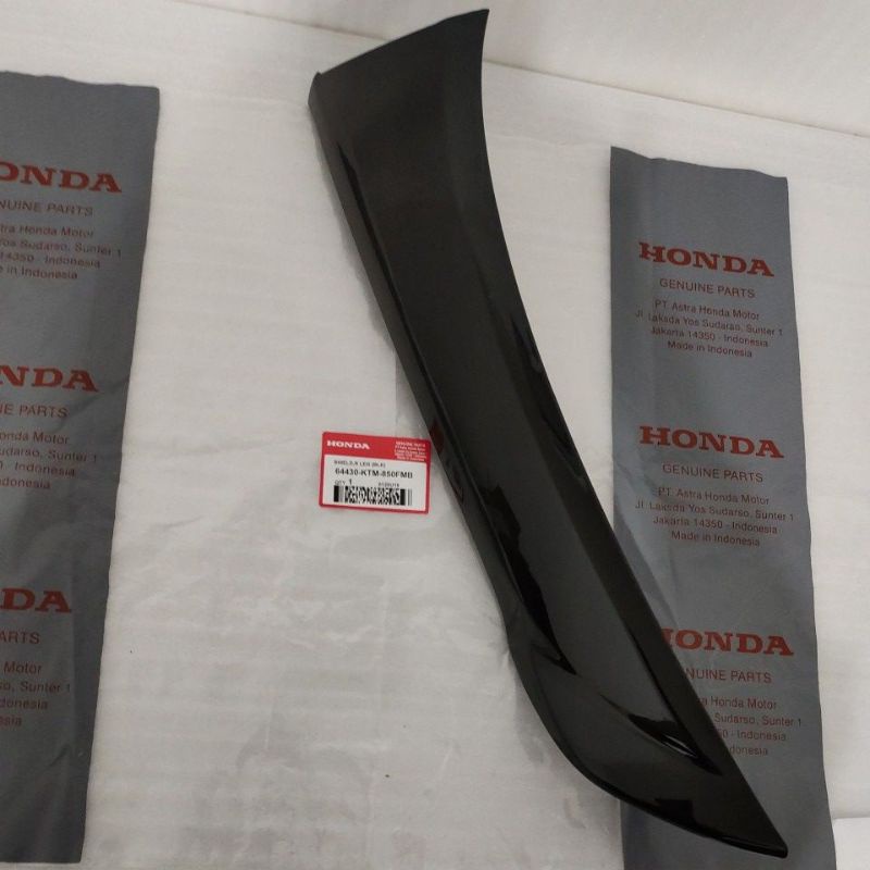 Sayap tebeng legshield luar KANAN Honda Supra X 125 lama old 2005 Hitam ORIGINAL
