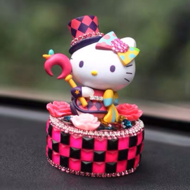 Hiasan Pajangan Dashboard Mobil Hello Kitty Bling Bling