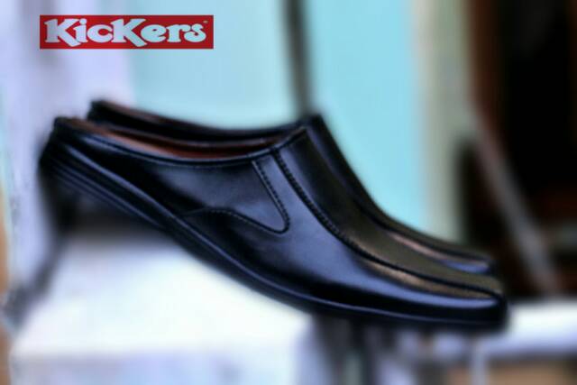 Sepatu Sendal / Bustong Kickers Kerja Formal Santai