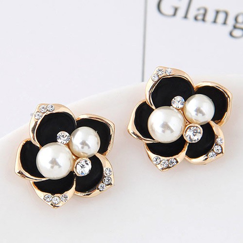 LRC Anting Tusuk Sweet Pearl&amp;diamond Decorated Flowe Shape