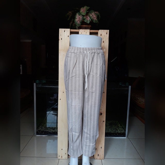 Celana zara kotak import