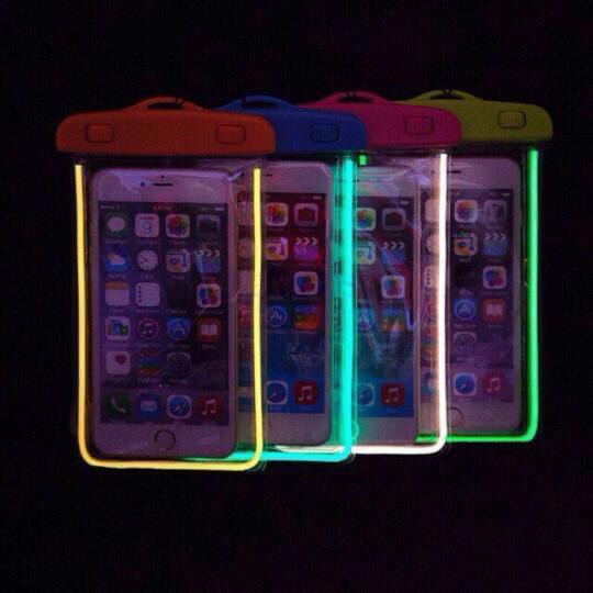 Case Waterproof Glow In The Dark/ Casing Anti Air Untuk Berenang