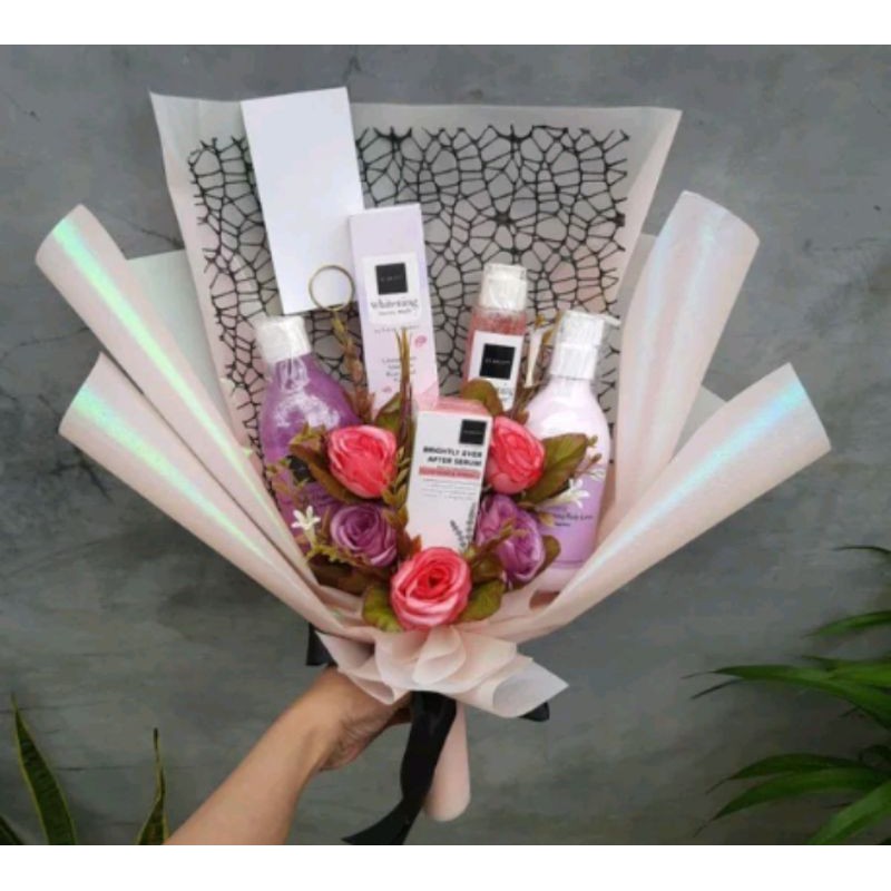 PARCEL SKINCARE BOUQUET SKINCARE HAMPER SKINCARE / BOUQUET SCARLETT/BOUQUET MS GLOW/BOUQUET KOSMETIK