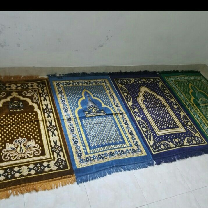 sajadah tebal besar/oleh&quot; haji