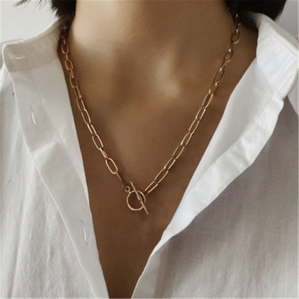 【COD Tangding】Ins Kalung Choker Clavicle Pendek Dengan Gesper Untuk Wanita