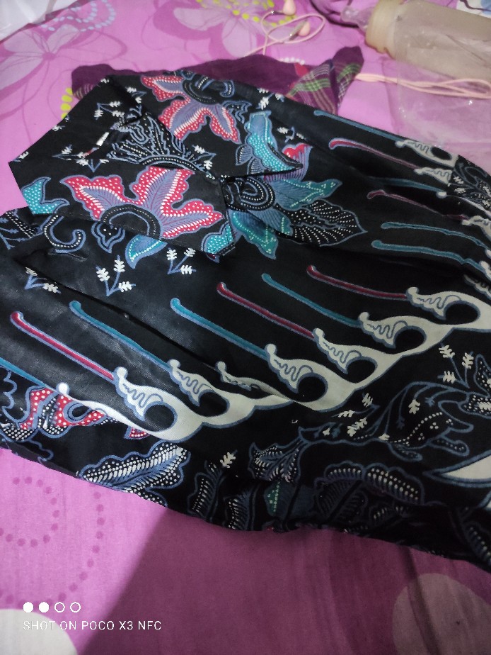 Couple Batik Cinta Suci Pkl 77 By Citrakirana 4666784743886 Couple L - Fit X.