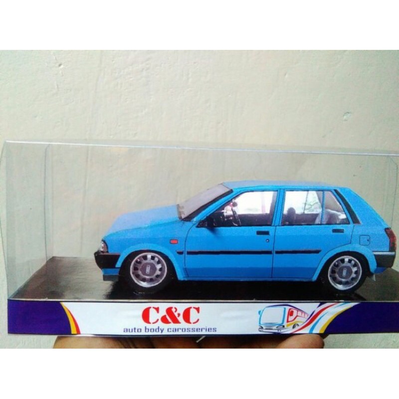 miniatur mobil Toyota starlet