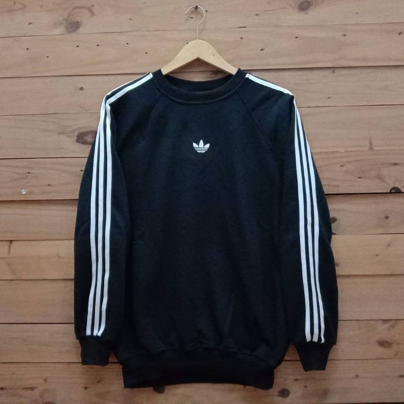 Sweater crewneck adidas hitam list putih