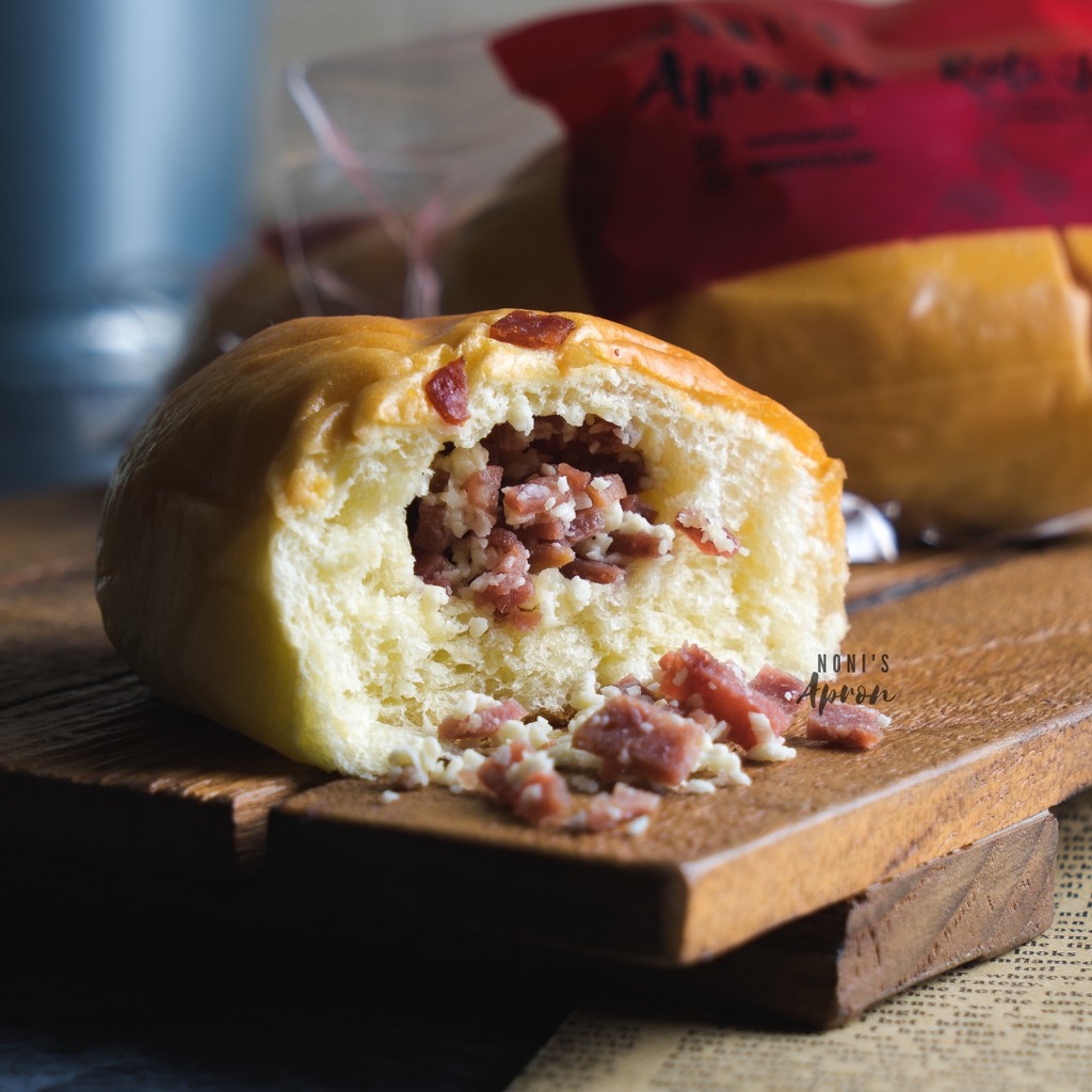 

NONI'S APRON - Roti Jadul Smoked Beef & Cheese (isi 10 pc)