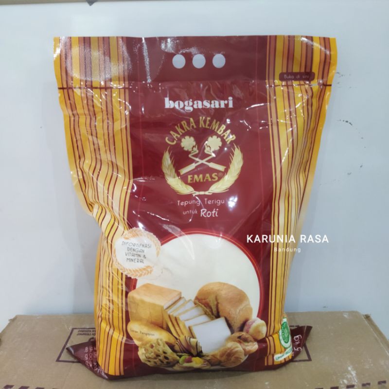 

CAKRA KEMBAR EMAS Tepung Terigu untuk Roti (5kg)
