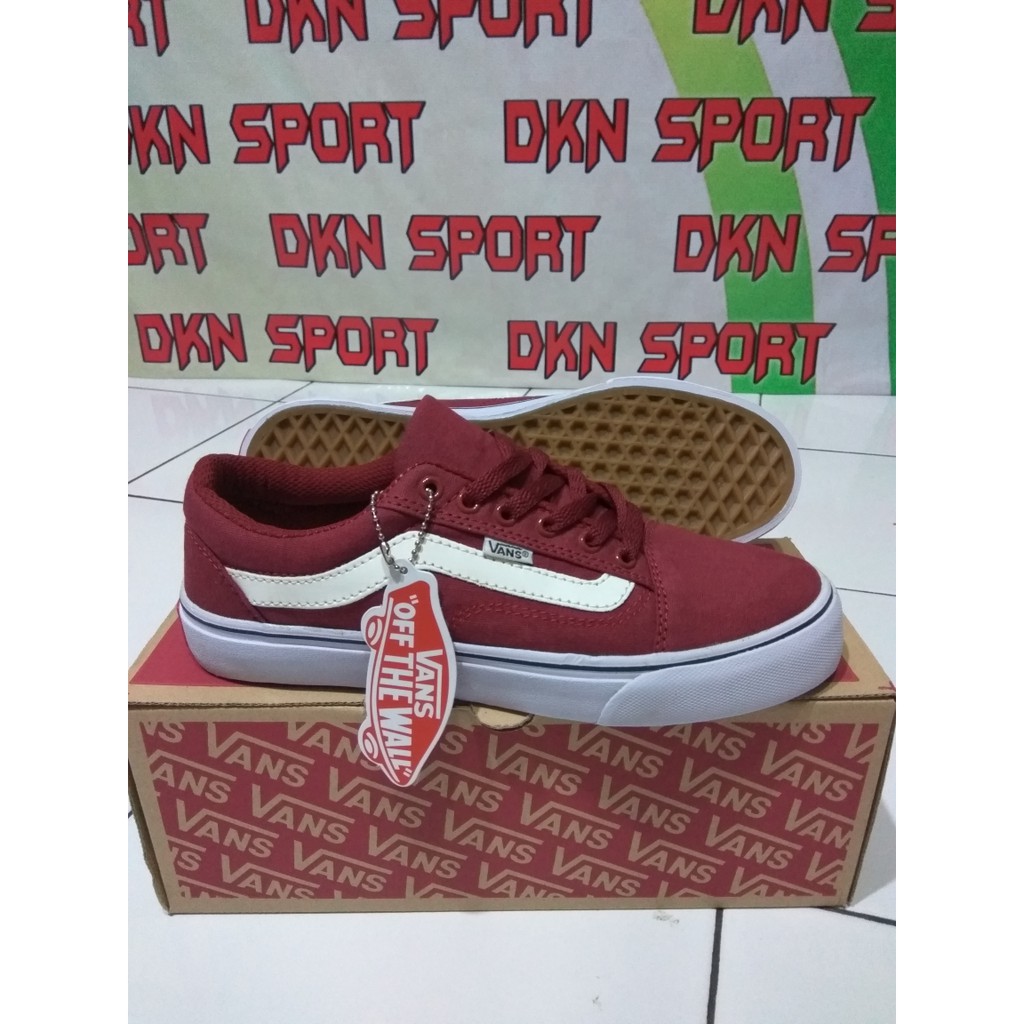 SEPATU VANS OLD SKOOL MAROON