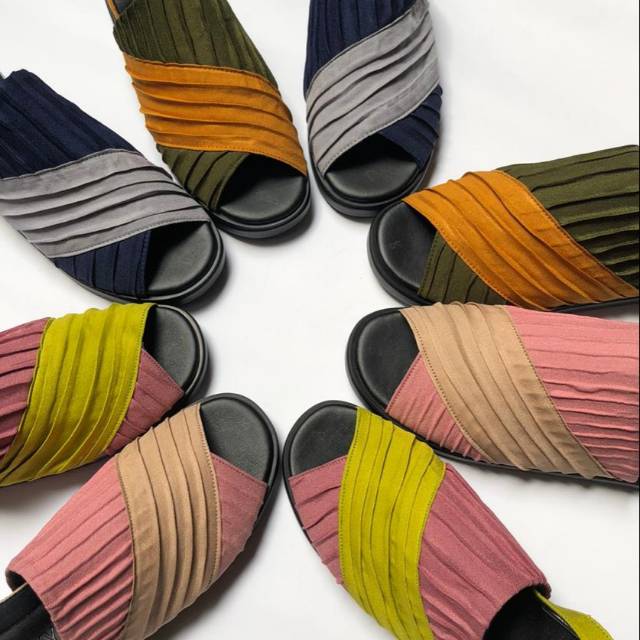 Sandal Wanita Slip On Modnyy Molly