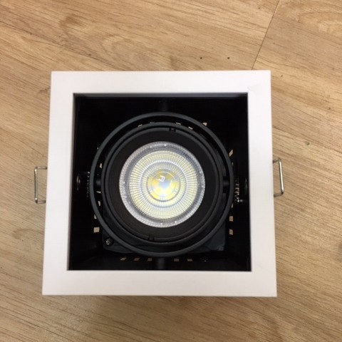 Downlight MR16 Kotak Mata 1Komolit Lampu LED 4,5W 220V Philips