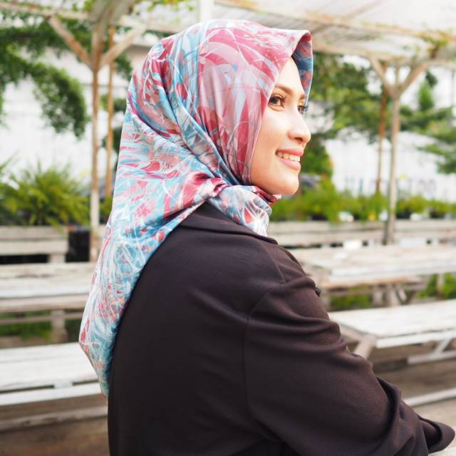Hijab Turki Velvet Silk 110 cm Segiempat - Cember YZ15-269
