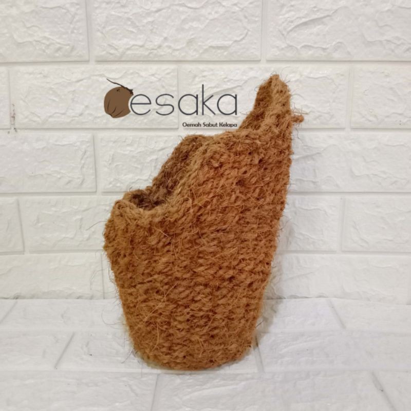 pot tempel dinding model kerucut pot sabut kelapa tempel pot anggrek tempel by oesaka pot anyaman