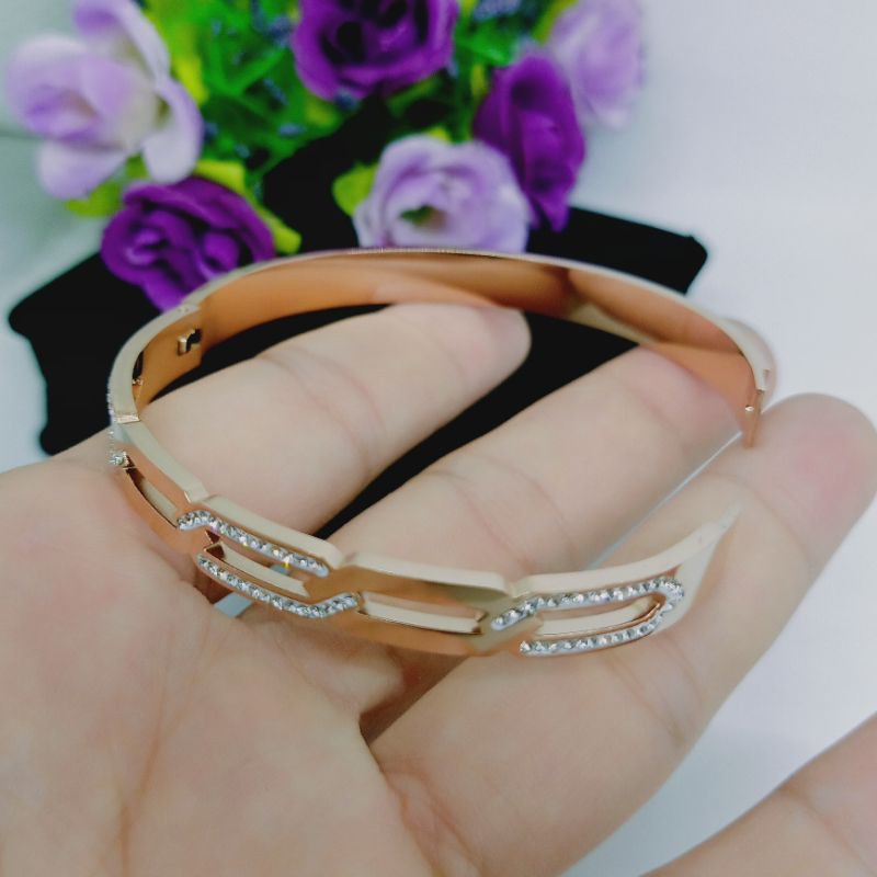 Perhiasan set Titanium gold/rosegold