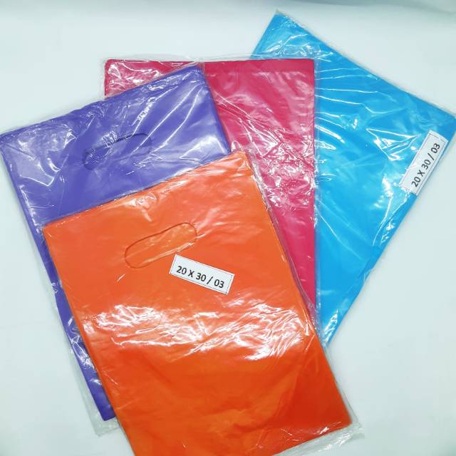 

PLASTIK PACKING 20X30 100 lembar/PLASTIK BELANJA/PLASTIK WARNA